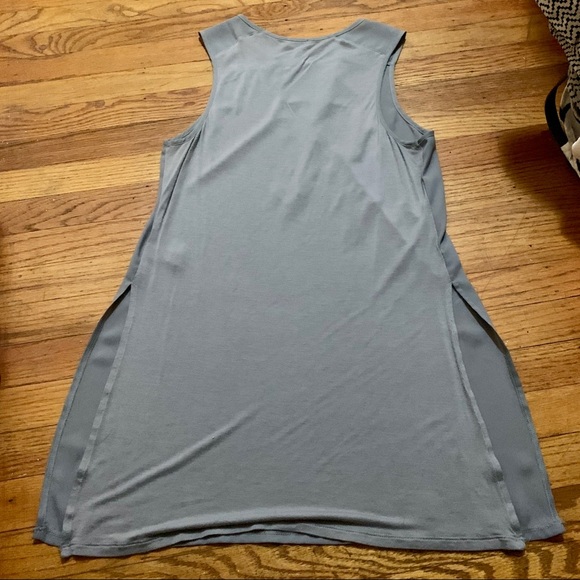 Grey Mixed Fabric Sleeveless Top from Express - Picture 3 of 6